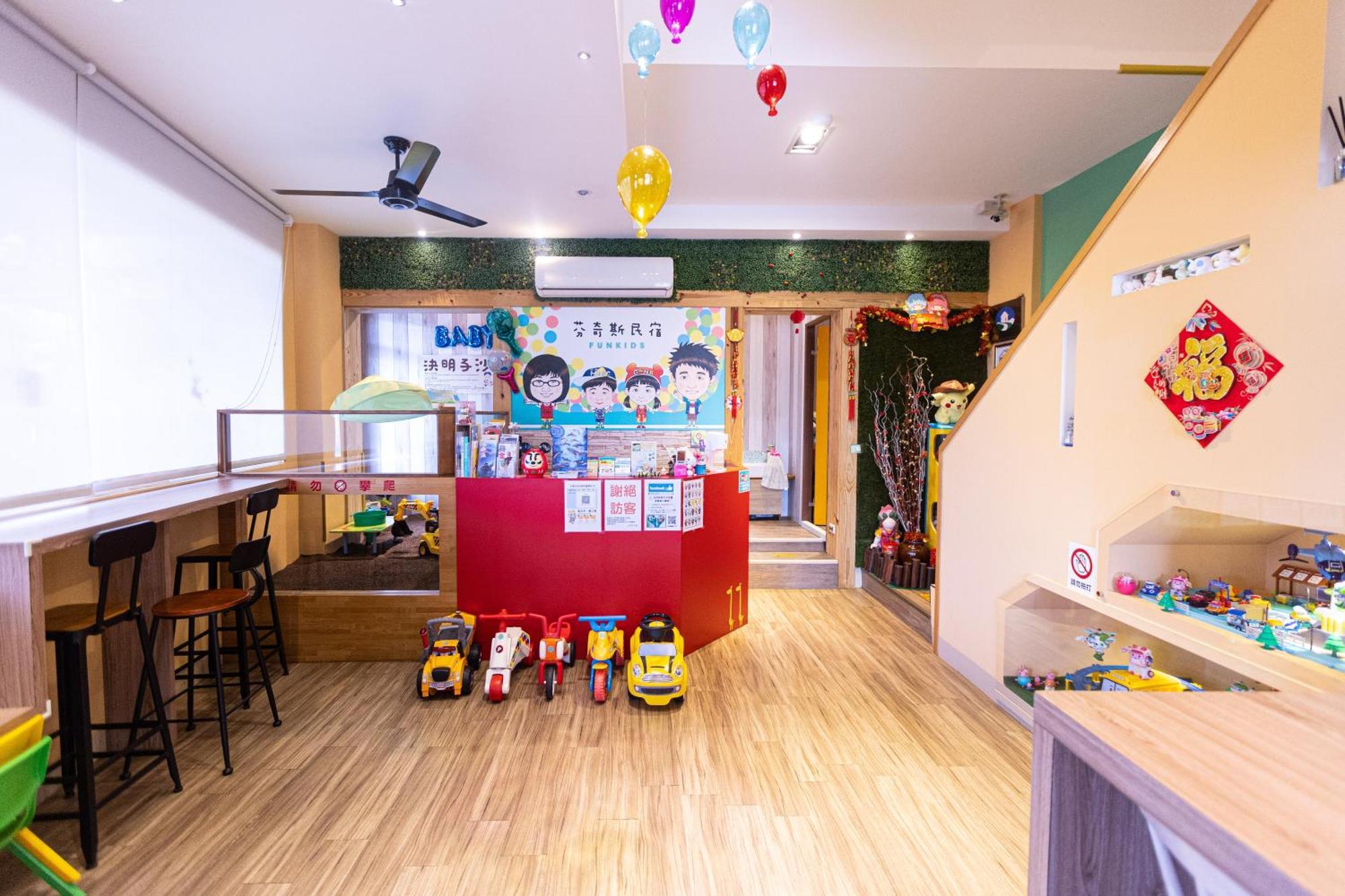 Fun Kids B&B Città di Hualien Esterno foto